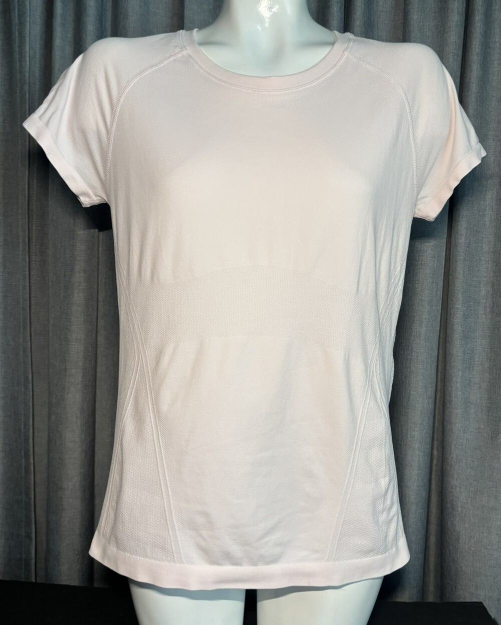 Athleta Women's large Pink Crew Neck Stretch Solid Short Sleeve T-Shirt